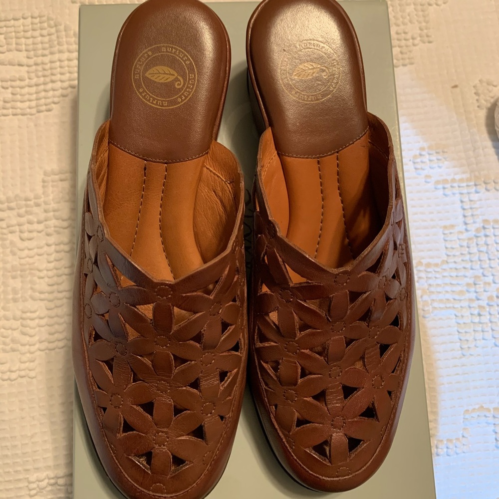 Nurture Brown Slip-on mules